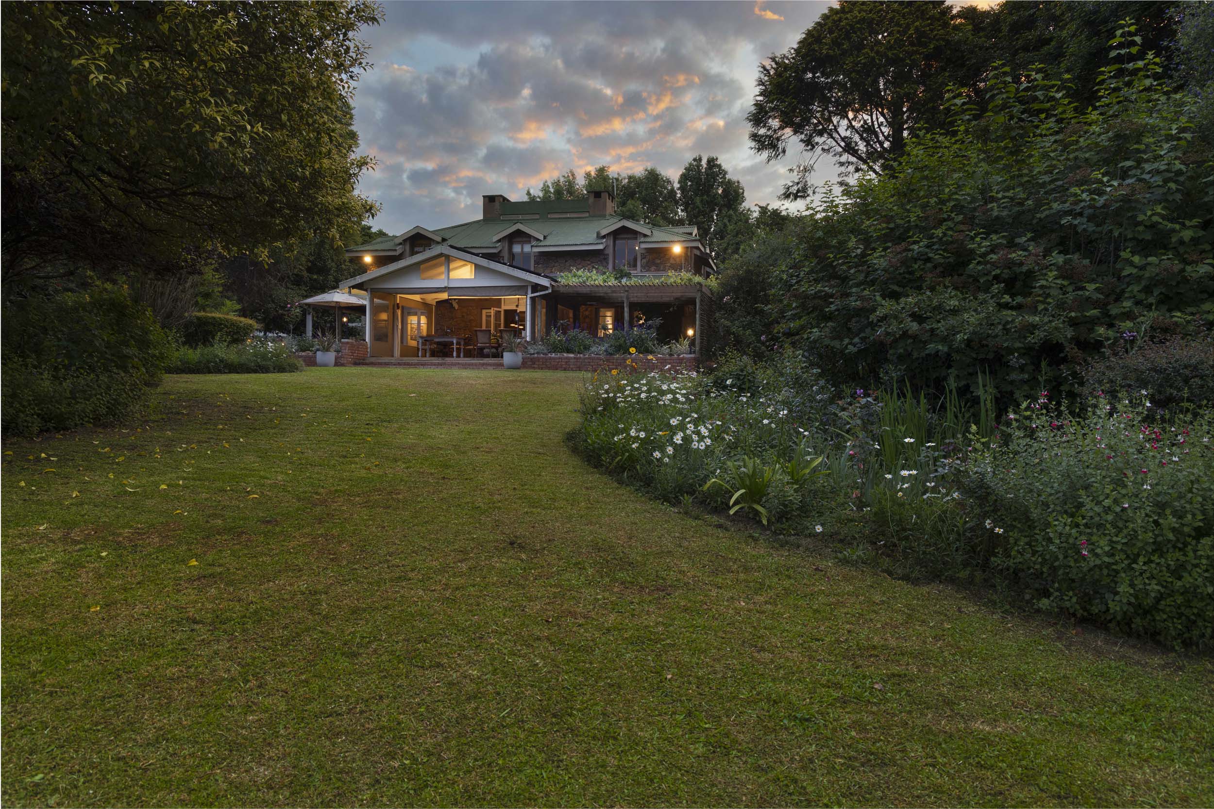 Property photo shoot done for Glen Eden Lodge in the Kwa Zulu Natal Midlands by Tyrone Crossman Photography